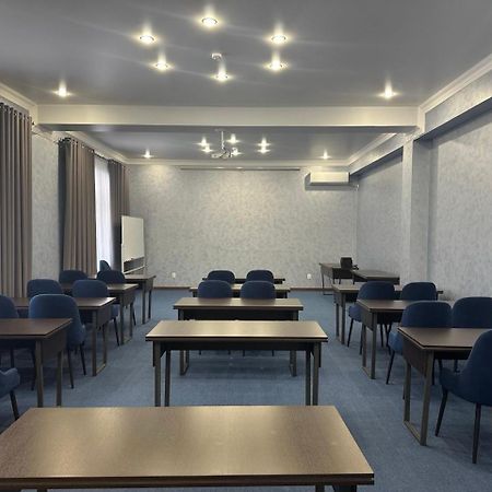 Grand Way Hotel Taraz Extérieur photo