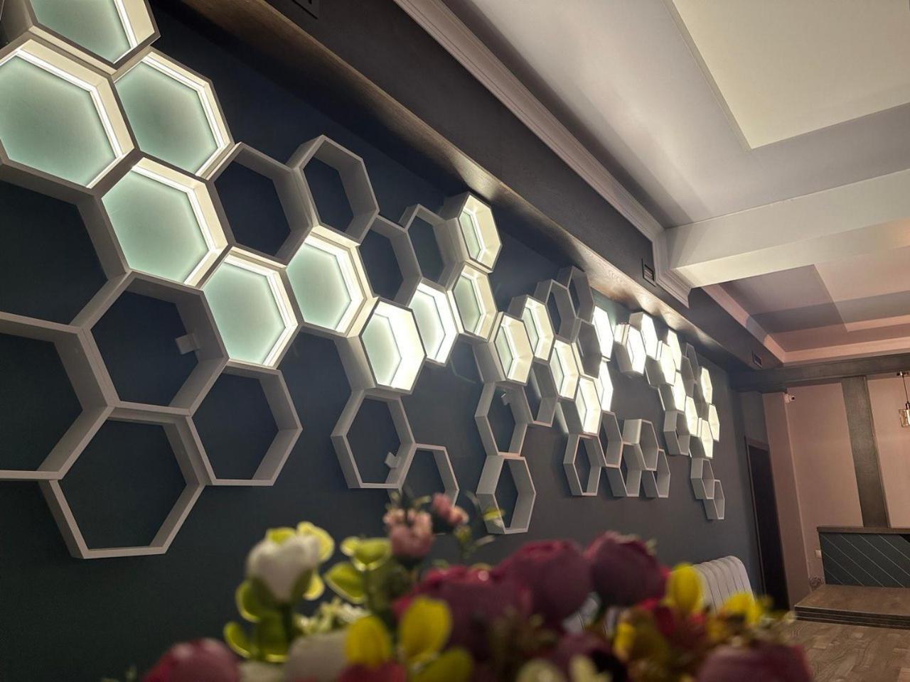 Grand Way Hotel Taraz Extérieur photo