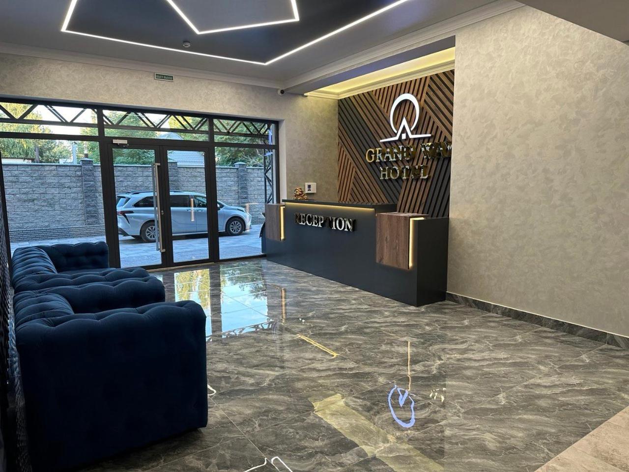 Grand Way Hotel Taraz Extérieur photo