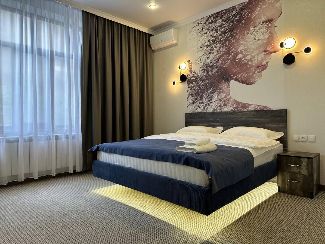 Grand Way Hotel Taraz Extérieur photo