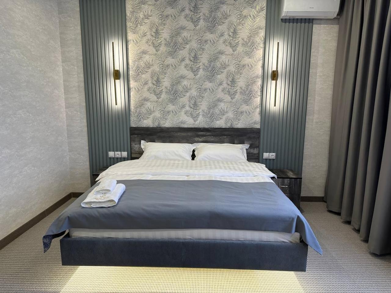 Grand Way Hotel Taraz Extérieur photo