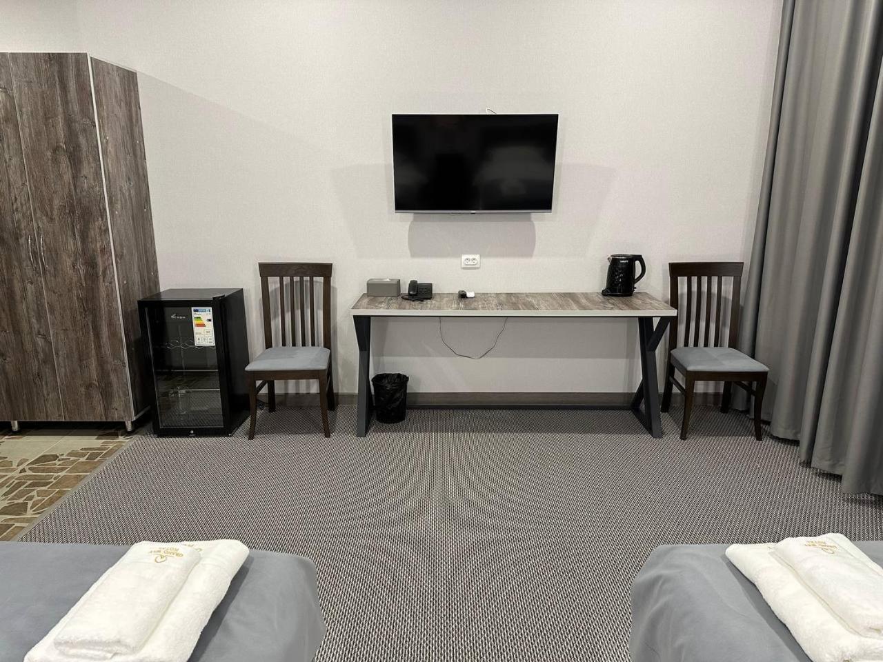 Grand Way Hotel Taraz Extérieur photo
